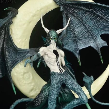 Figurine Ulquiorra Aile